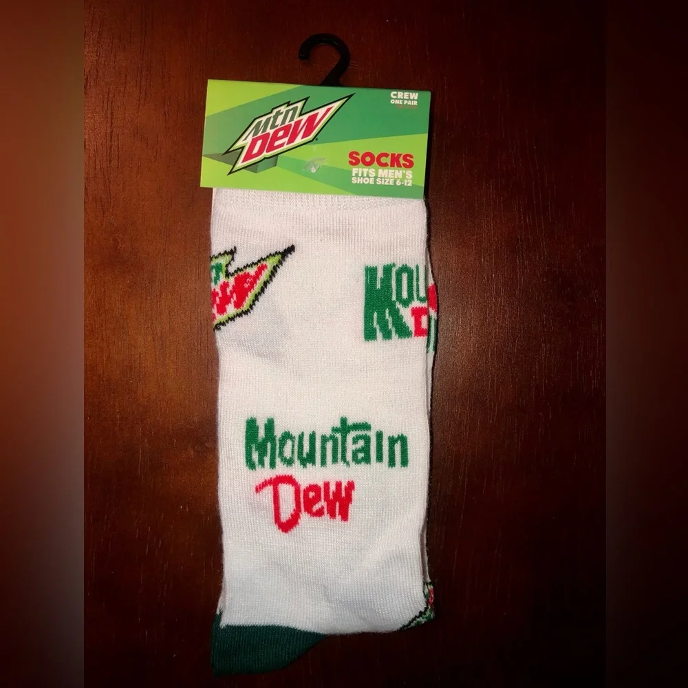 MOUNTAIN DEW NOVELTY CREW SOCKS NWT MEN’S SHOE SIZE 6-12